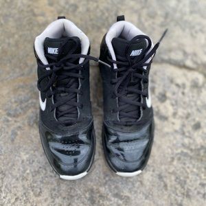 Nike TEAM HUSTLE D5 Basketball Sport Sneaker Youth